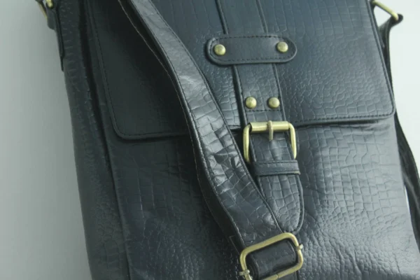 Black Crocodile Texture Leather Crossbody Bag for Men 11 Black Crocodile Texture Leather Crossbody Bag for Men 11