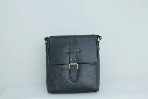 Black Crocodile Texture Leather Crossbody Bag for Men 4 Black Crocodile Texture Leather Crossbody Bag for Men 4
