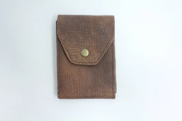 Compact Multi-Pocket Leather Card Organizer 1