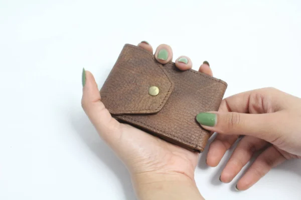 Compact Multi-Pocket Leather Card Organizer 11