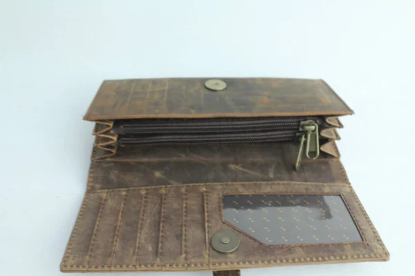 Vintage Brown Leather Trifold Clutch Wallet with Tab Closure 2