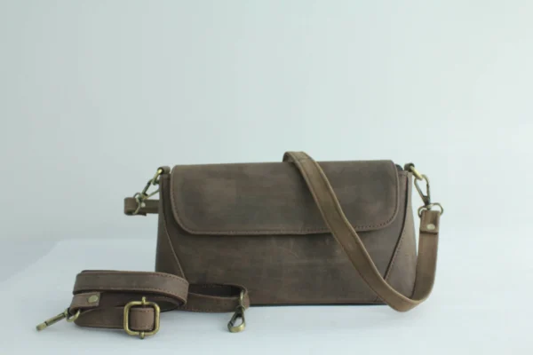 Vintage Genuine Leather Flap Crossbody Bag – Handmade Everyday Shoulder Purse 3